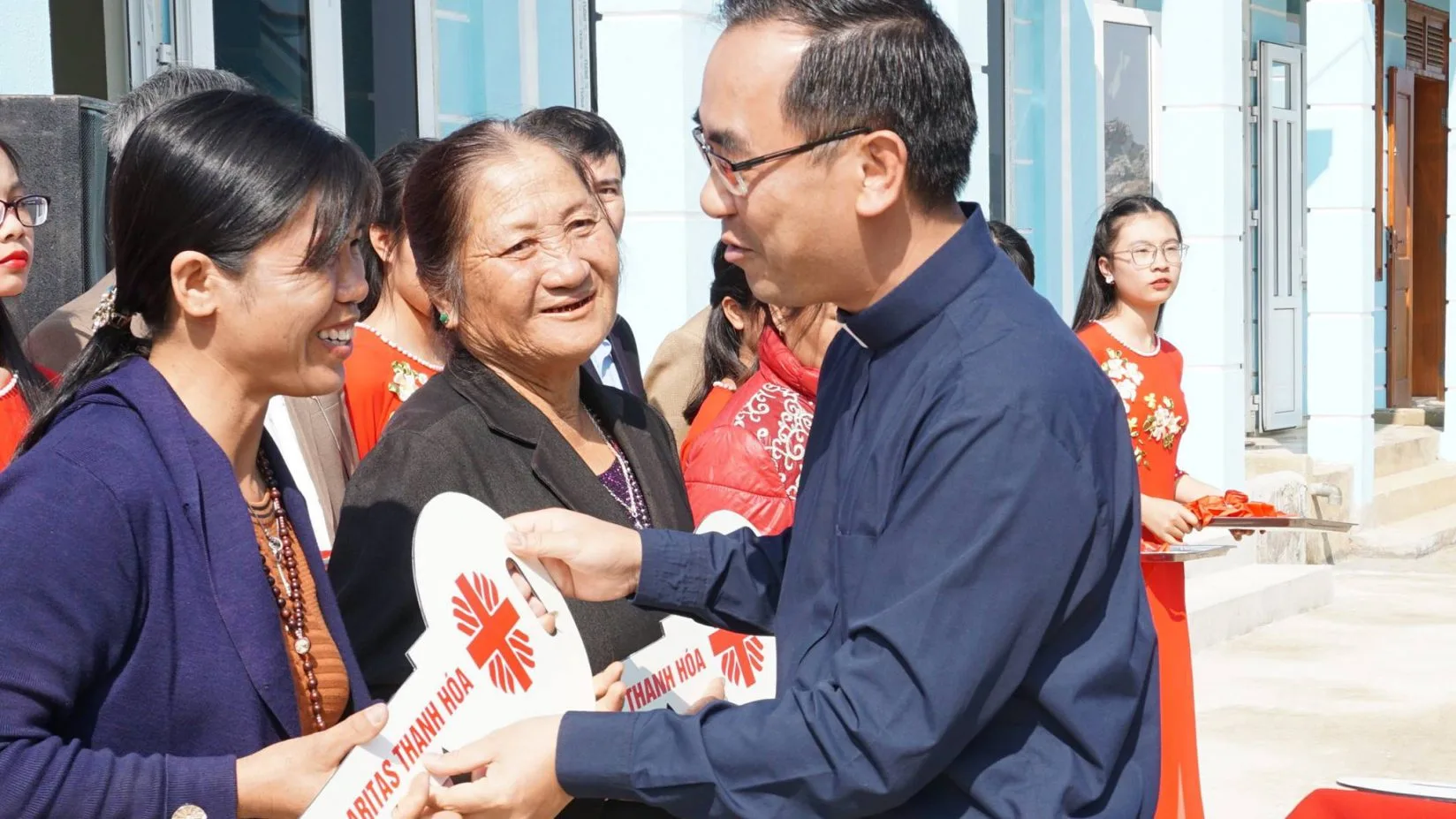Caritas Thanh Hóa : Bàn Giao Nhà Tình Thương Cho Các Hộ Dân Chài Yên Khánh – Thanh Hóa