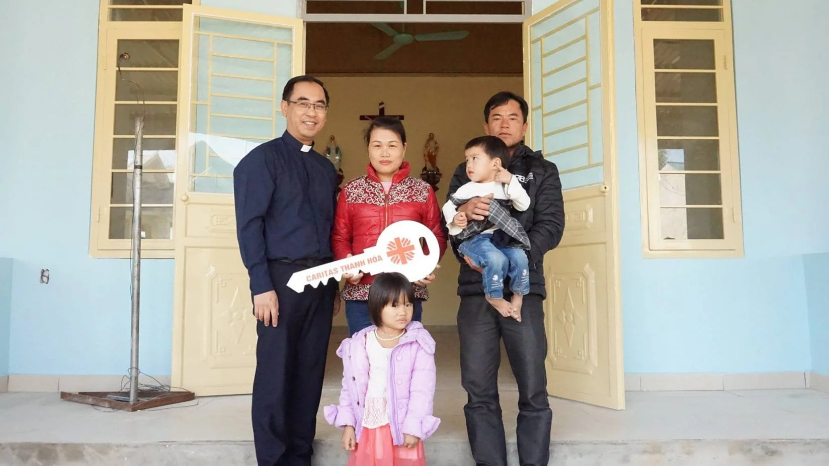 Caritas Thanh Hóa : Bàn Giao Nhà Tình Thương Cho Các Hộ Dân Chài Yên Khánh – Thanh Hóa
