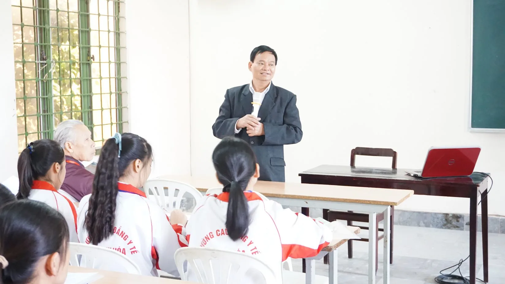 Caritas Thanh Hóa: Khóa Tập Huấn “Bảo Vệ Sức Khỏe Cho Người Nhiễm HIV”