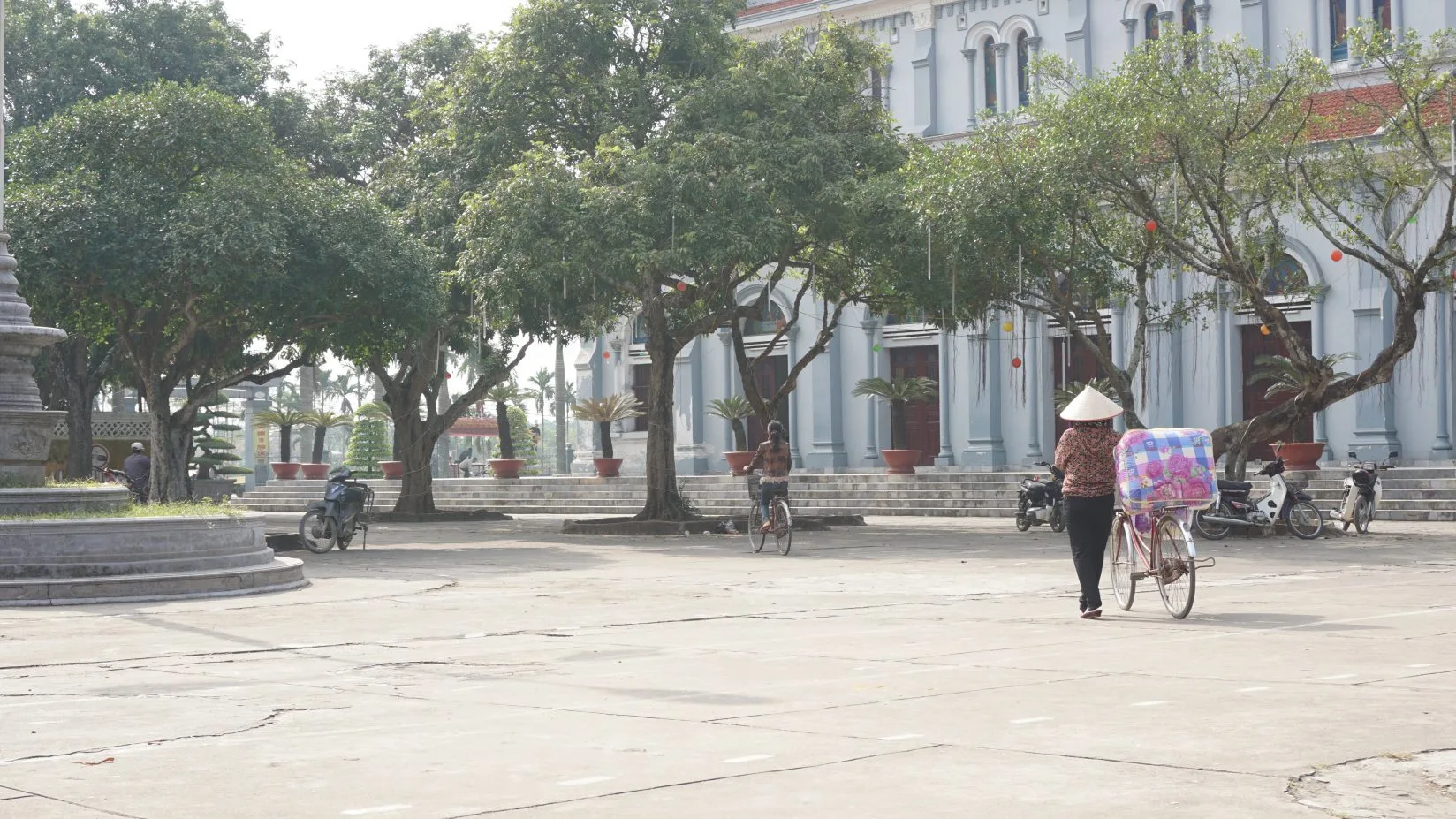 Caritas Thanh Hóa: Tặng Chăn Ấm Cho Người Nghèo