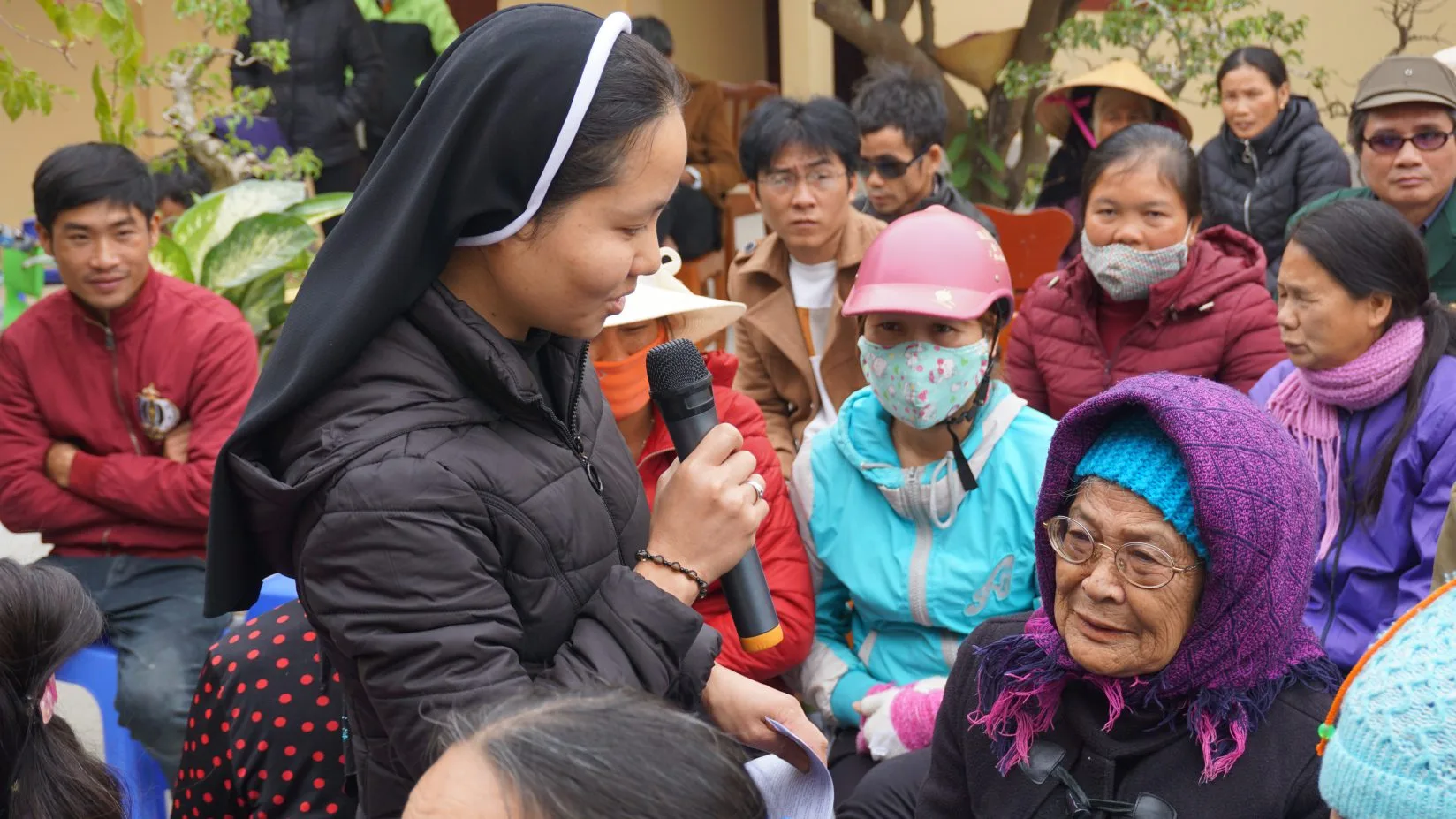 Caritas Thanh Hóa: Thăm Và Tặng Quà Tết Cho Người Nghèo và Hội Người Mù Huyện Vĩnh Lộc