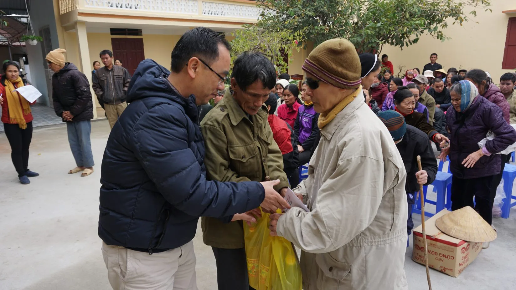 Caritas Thanh Hóa: Thăm Và Tặng Quà Tết Cho Người Nghèo và Hội Người Mù Huyện Vĩnh Lộc