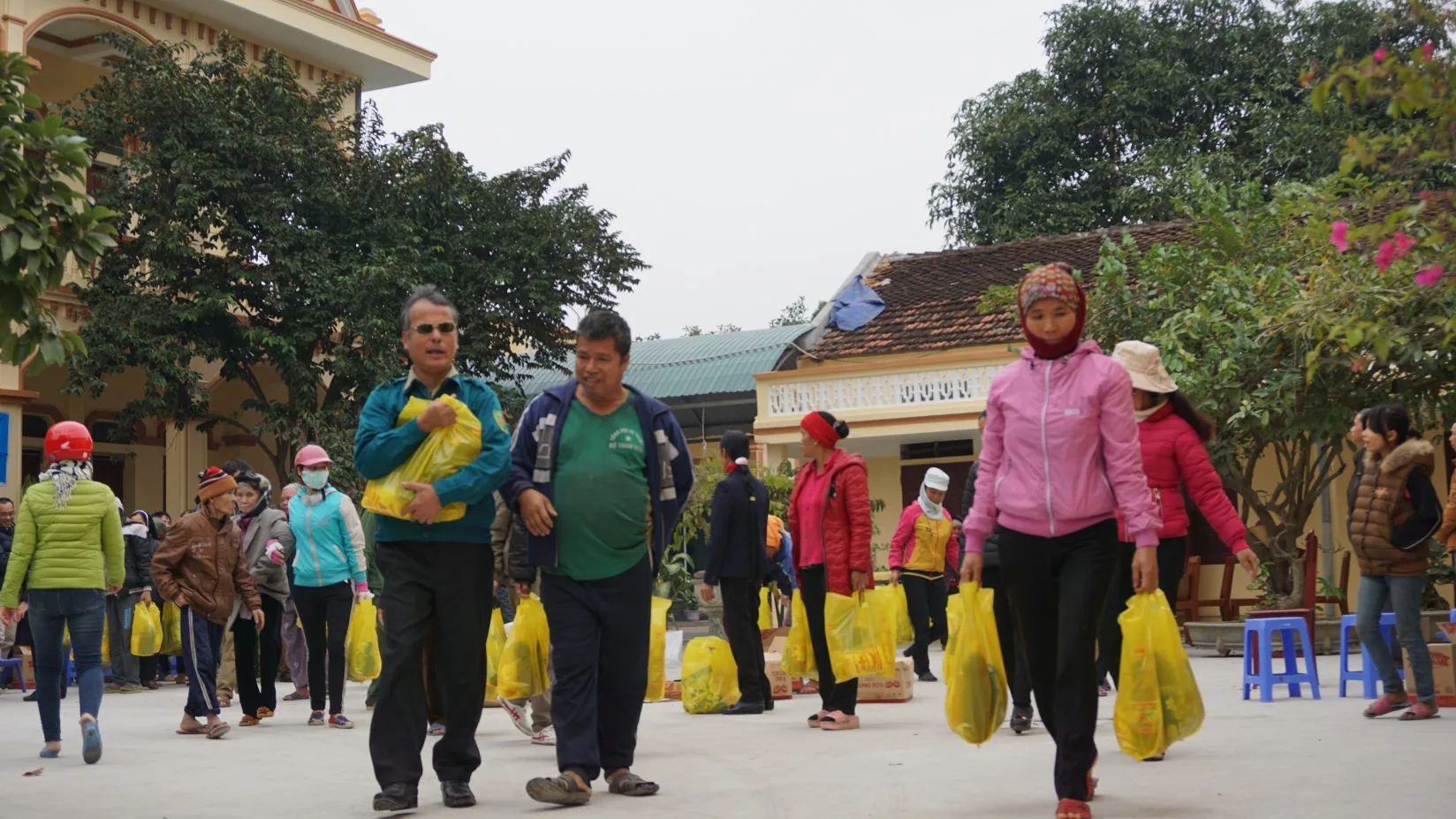 Caritas Thanh Hóa: Thăm Và Tặng Quà Tết Cho Người Nghèo và Hội Người Mù Huyện Vĩnh Lộc