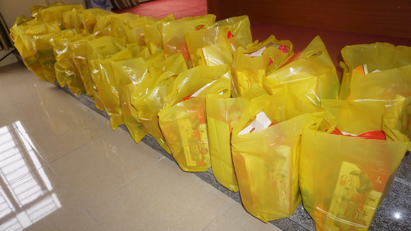 THẮP SÁNG CHO NHAU NIỀM TIN