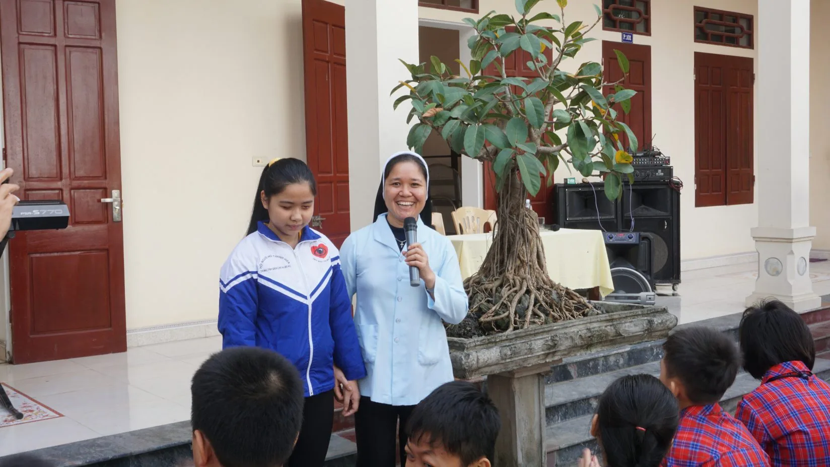 SẺ CHIA NIỀM VUI MÙA XUÂN