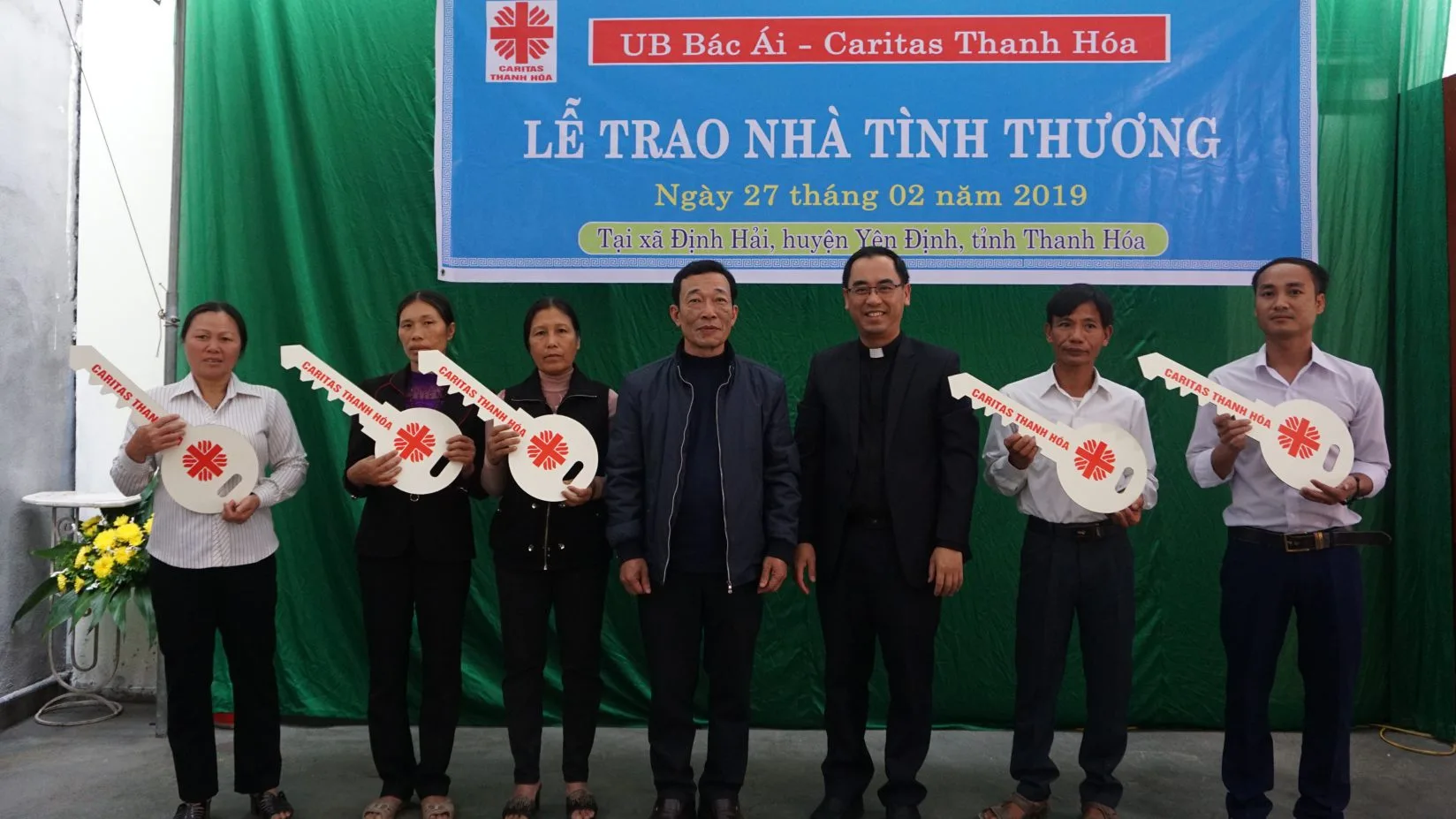 Lễ Trao Nhà Tình Thương