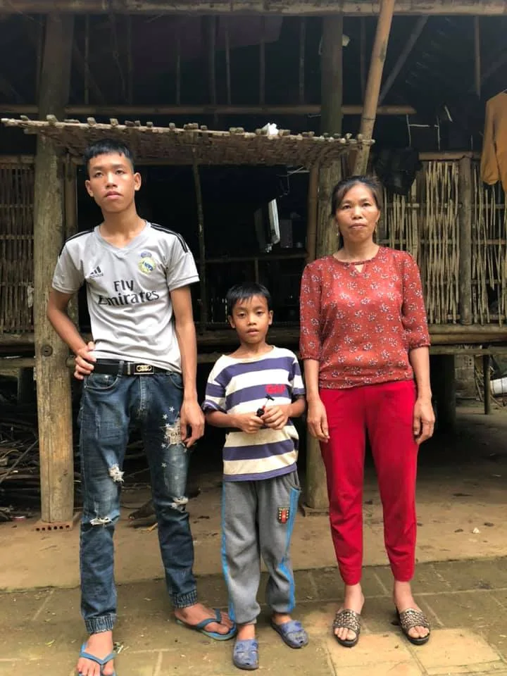 Hạnh phúc đong đầy trong nước mắt