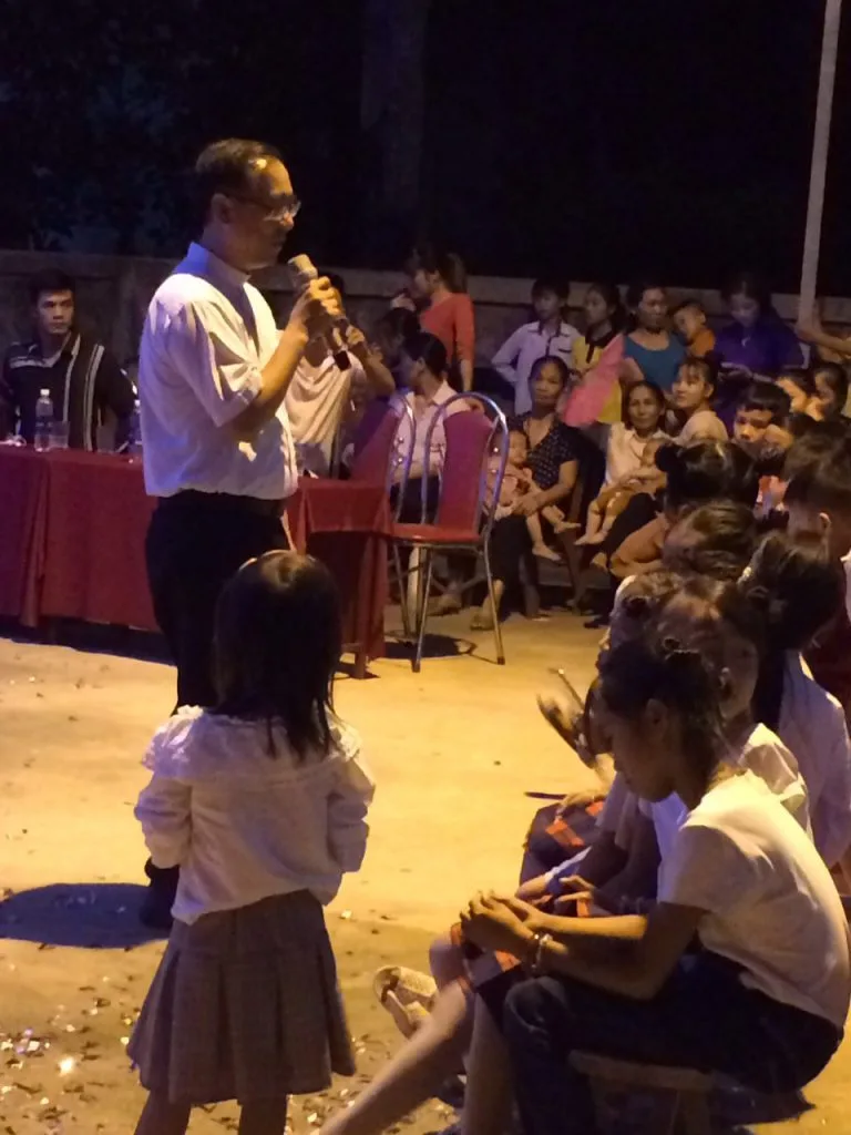 CARITAS THANH HÓA TRONG “ĐÊM HỘI TRĂNG RẰM” TẠI GIÁO XỨ ĐÔNG YÊN – GIÁO PHẬN THANH HÓA