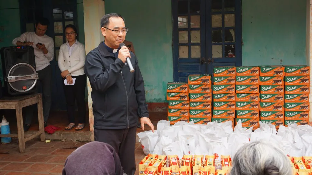 Trao quà Tết cho hội người mù tỉnh Thanh Hóa