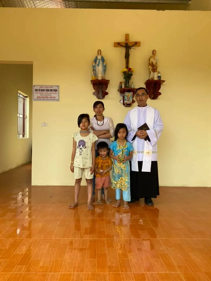 TRAO NHÀ TÌNH THƯƠNG CHO GIA ĐÌNH ANH CHỊ SỰ DUNG