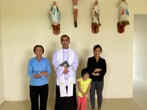 TRAO NHÀ TÌNH THƯƠNG CHO GIA ĐÌNH CHỊ NGUYỄN THỊ HÀ