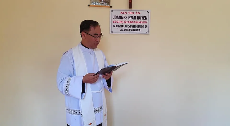 TRAO NHÀ CHO GIA ĐÌNH EM NGUYỄN VĂN CÔNG