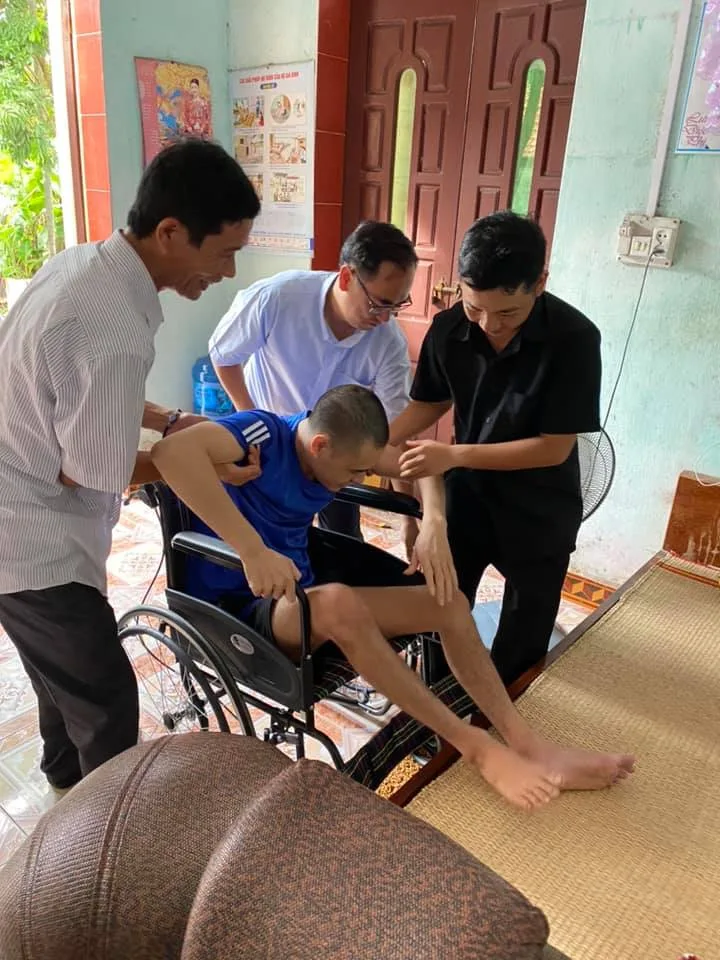 Làm đôi chân cho người què cụt…