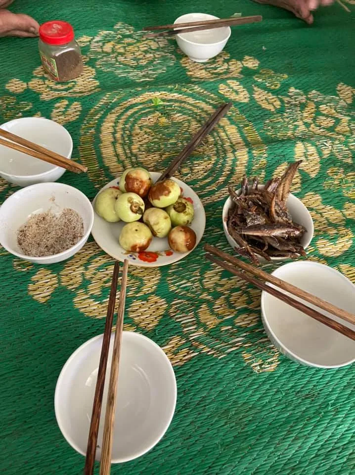 MỘT VÀI HÌNH ẢNH TỔ THỢ CARITAS THANH HOÁ ĐANG XÂY NHÀ TÌNH THƯƠNG CHO DÂN CHÀI CỰ KHÁNH TẠI XÃ ĐỊNH CÔNG, HUYỆN YÊN ĐỊNH, TỈNH THANH HOÁ