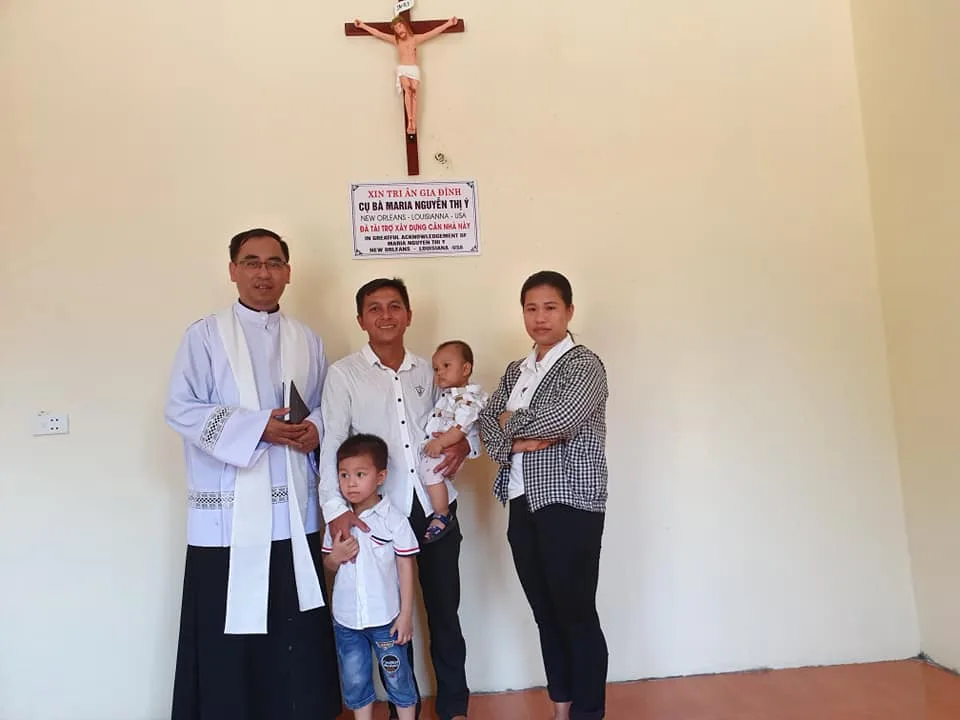 TRAO NHÀ TÌNH THƯƠNG CHO GIA ĐÌNH ANH NGUYỄN VĂN LỢI