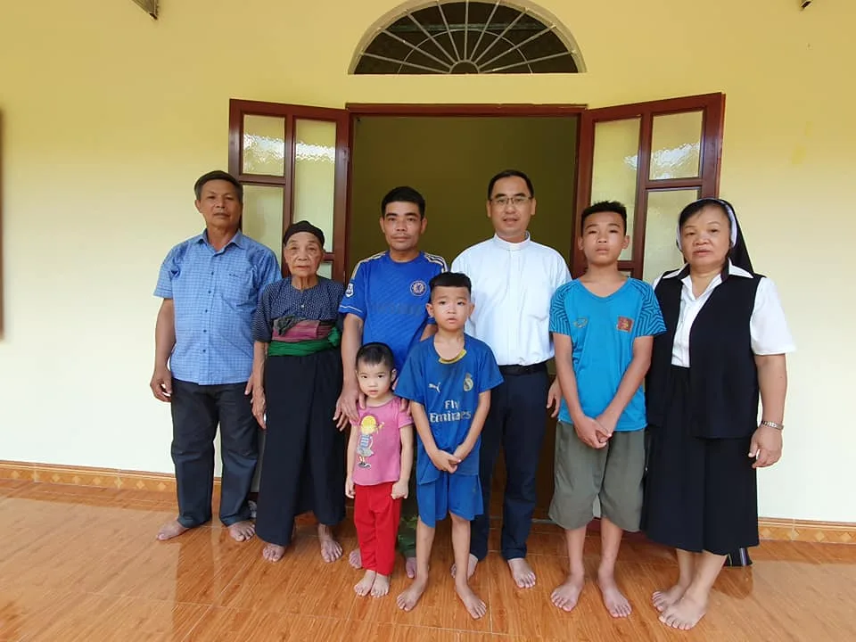 TRAO NHÀ TÌNH THƯƠNG CHO GIA ĐÌNH BÀ LÊ THỊ THANH