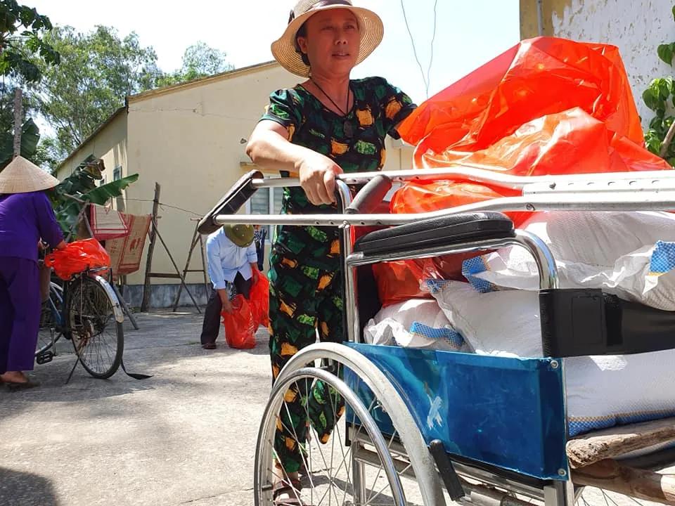 THĂM CÁC BỆNH NHÂN PHONG CÙI TẠI TRAI PHONG QUỲNH LẬP, HUYỆN QUỲNH LƯU, TỈNH NGHỆ AN