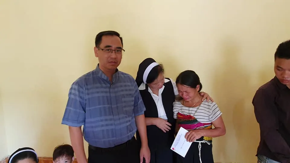 TRAO NHÀ TÌNH THƯƠNG CHO GIA ĐÌNH CHỊ PHẠM THỊ SANG