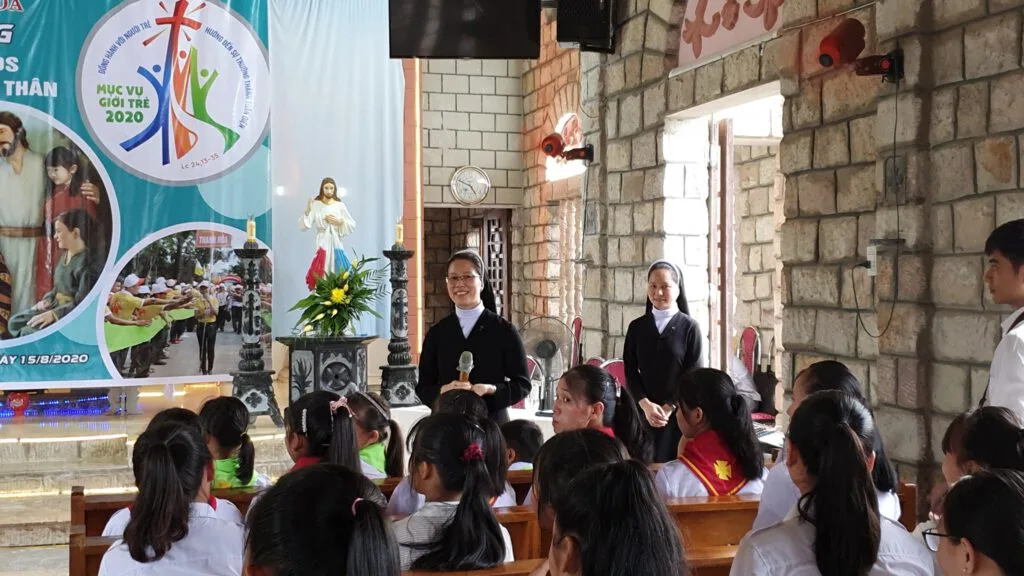 BUỔI CHIA SẺ CÙNG CÁC BẠN TRẺ TẠI GX ĐÔNG YÊN – NGẠC NHIÊN VÀ HY VỌNG