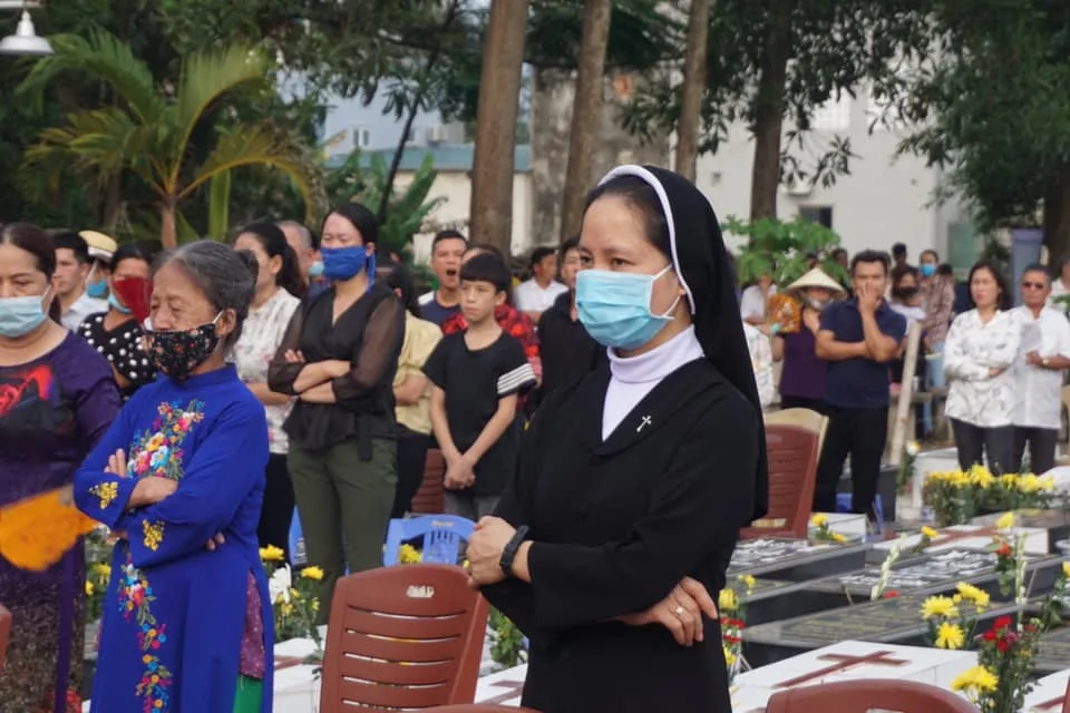 THÁNH LỄ CẦU NGUYỆN CHO CÁC THAI NHI – GHĨA TRANG GX.SẦM SƠN -GP THANH HÓA