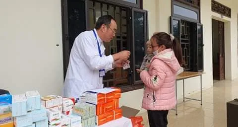 KHÁM BỆNH VÀ PHÁT THUỐC MIỄN PHÍ TẠI GIÁO XỨ NGỌC LẪM