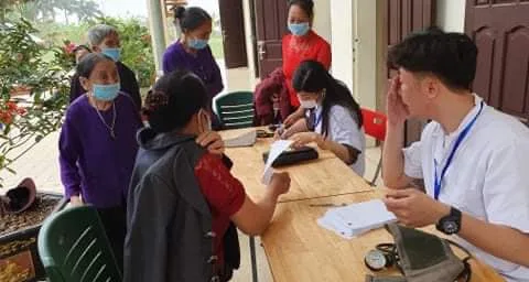 KHÁM BỆNH VÀ PHÁT THUỐC MIỄN PHÍ TẠI GIÁO XỨ NGỌC LẪM