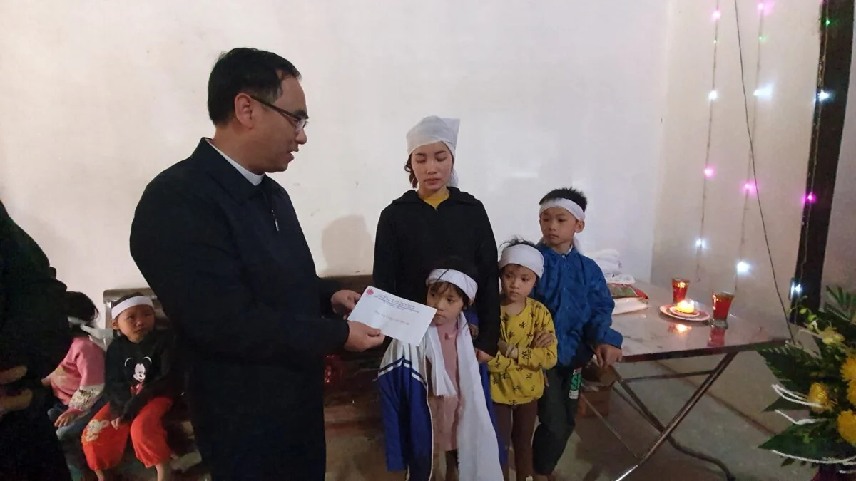 “PHÚC THAY AI BIẾT THƯƠNG NGƯỜI, VÌ HỌ SẼ ĐƯỢC THIÊN CHÚA XÓT THƯƠNG”