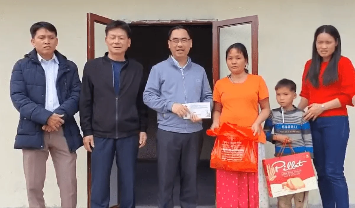 TRAO NHÀ TÌNH THƯƠNG CHO GIA ĐÌNH CHỊ PHỌN TẠI XÃ MƯỜNG CHANH HUYỆN MƯỜNG LÁT