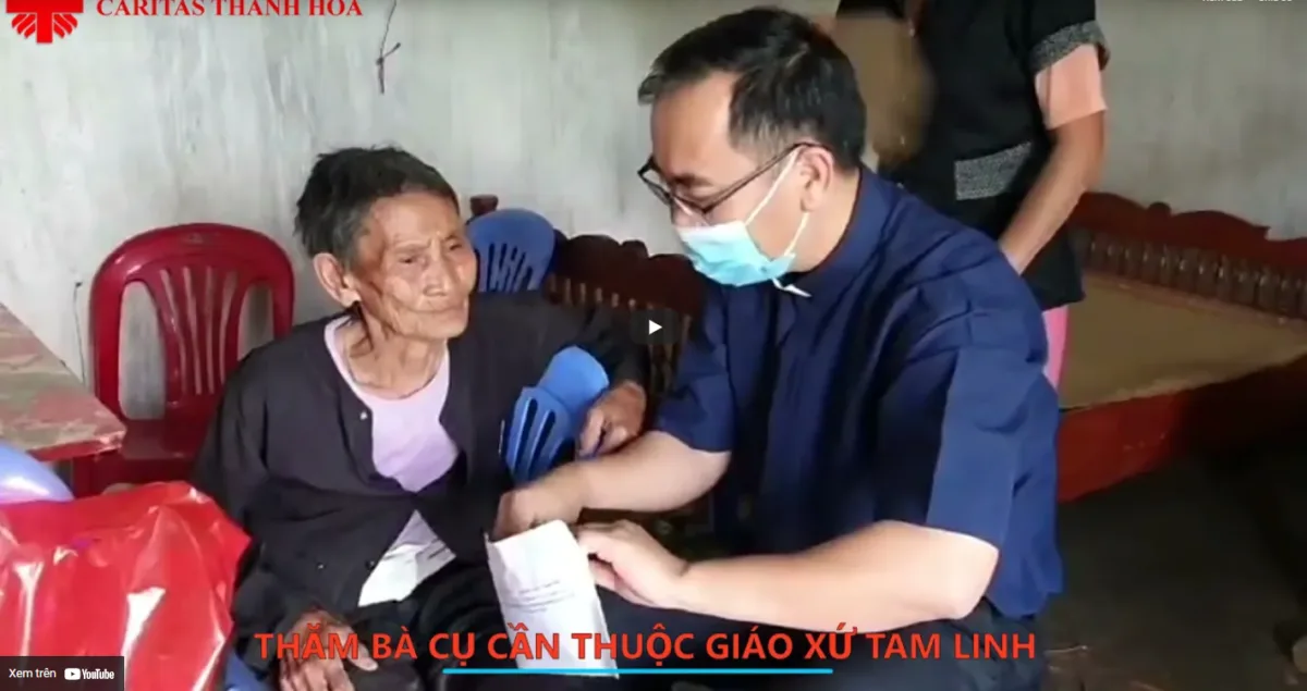 THĂM BÀ CỤ CẦN THUỘC GIÁO XỨ TAM LINH