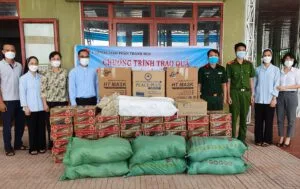 CARITAS THANH HÓA TRAO QUÀ TẠI HAI ĐIỂM CÁCH LY