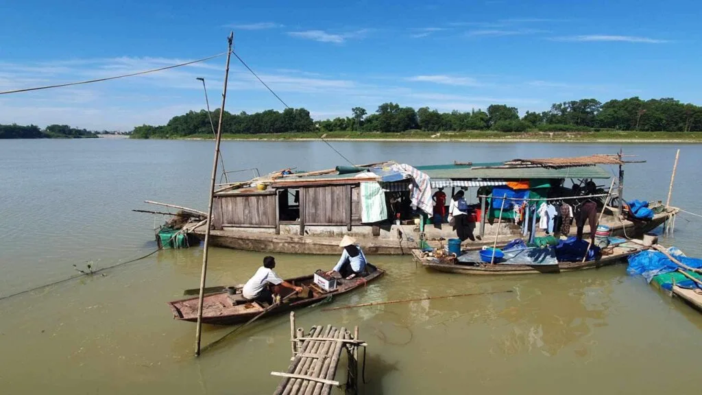 CĂN NHÀ TRONG MƠ CỦA NGƯỜI DÂN CHÀI THỊ TRẤN QUÝ LỘC, HUYỆN YÊN ĐỊNH, TỈNH THANH HOÁ