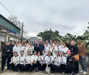 Caritas Thanh Hoa trao qua giang sinh