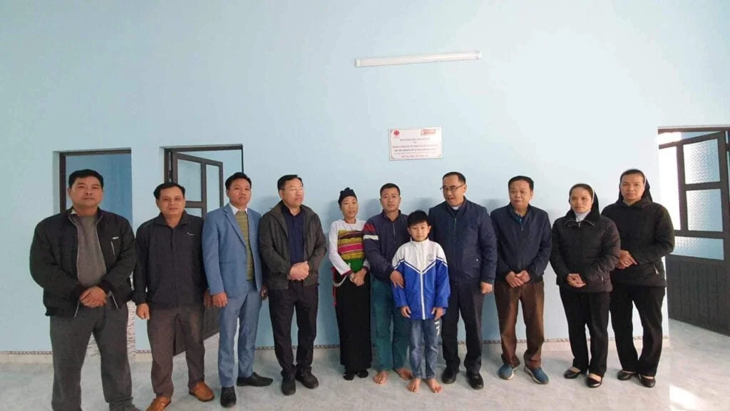 TRAO NHÀ TÌNH THƯƠNG CHO GIA ĐÌNH CHỊ PHẠM THỊ GIANG, XÃ PHÚC THỊNH, HUYỆN NGỌC LẶC, TỈNH THANH HOÁ