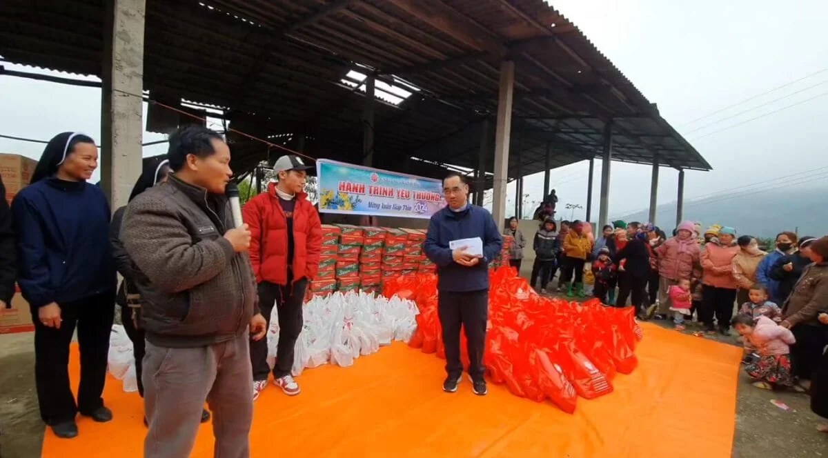 CHO THÌ CÓ PHÚC HƠN NHẬN