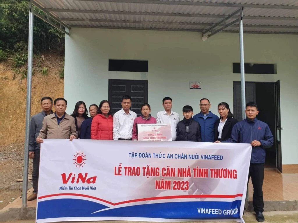 NHỮNG CĂN NHÀ TRONG MƠ CỦA CÁC GIA ĐÌNH DÂN TỘC VÀ DÂN CHÀI