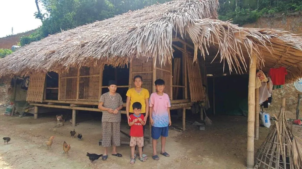 NHỮNG CĂN NHÀ TRONG MƠ CỦA CÁC GIA ĐÌNH DÂN TỘC VÀ DÂN CHÀI