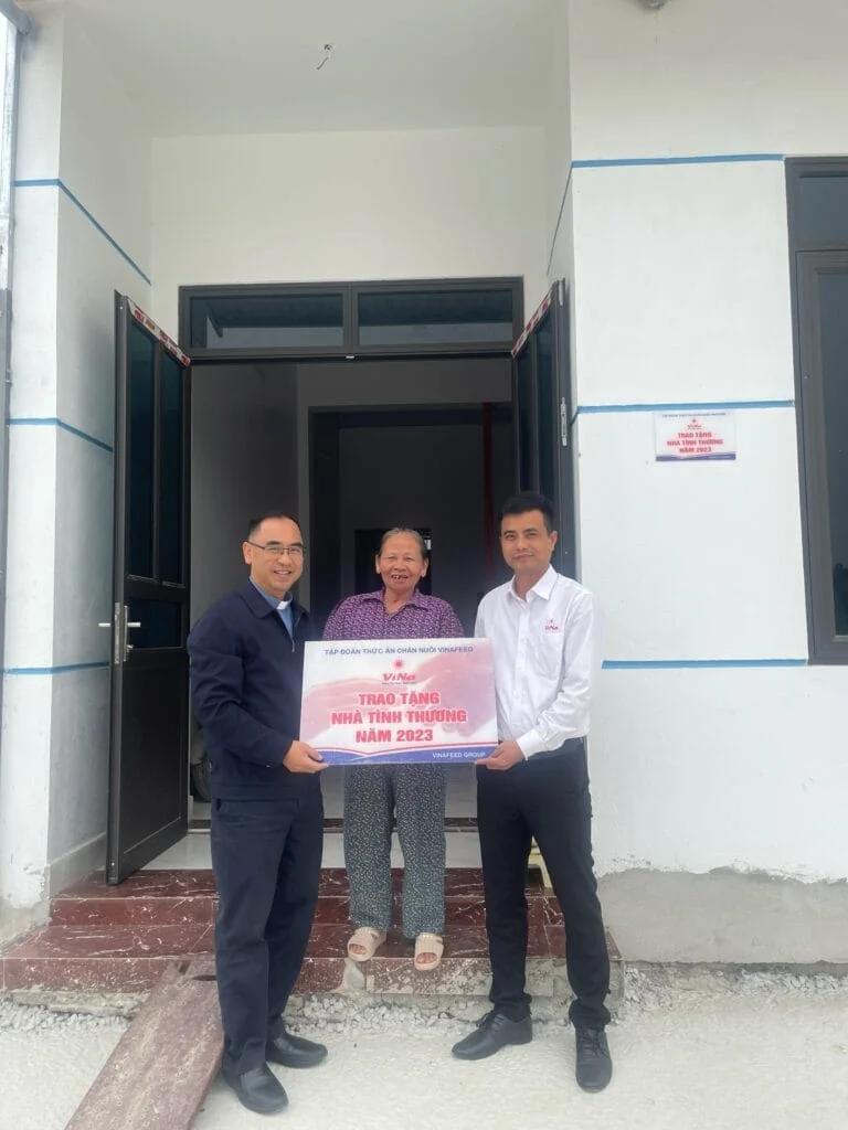NHỮNG CĂN NHÀ TRONG MƠ CỦA CÁC GIA ĐÌNH DÂN TỘC VÀ DÂN CHÀI