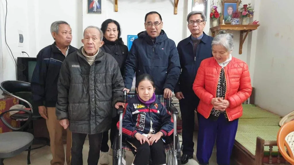 TRAO NHỮNG MÓN QUÀ TẾT THẬT Ý NGHĨA CHO NGƯỜI NGHÈO TẠI HUYỆN THỌ XUÂN