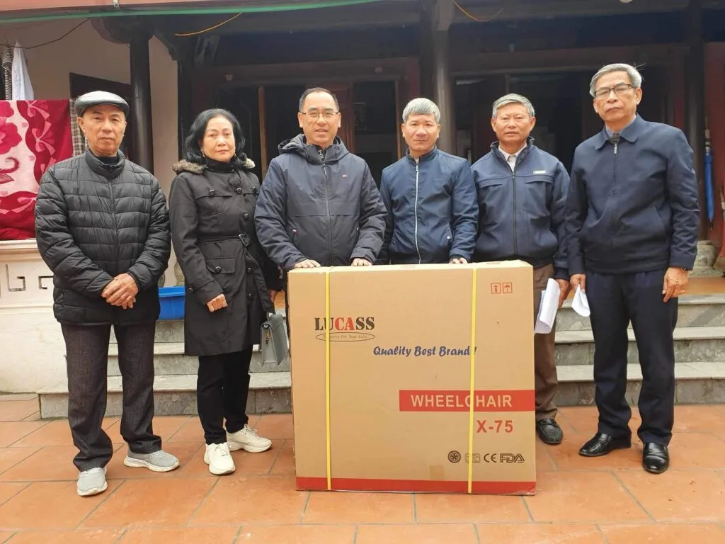 TRAO NHỮNG MÓN QUÀ TẾT THẬT Ý NGHĨA CHO NGƯỜI NGHÈO TẠI HUYỆN THỌ XUÂN