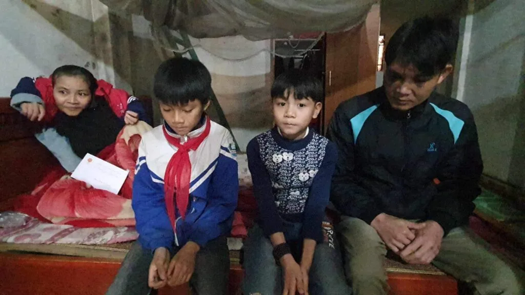 MỘT GIA ĐÌNH LUÔN BỊ KHỔ ĐAU ĐEO BÁM VÀ BỦA VÂY