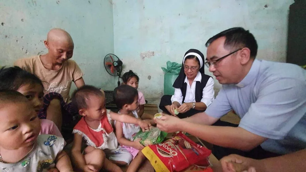 Thăm gia đình chị Tân tại xứ Tam Linh