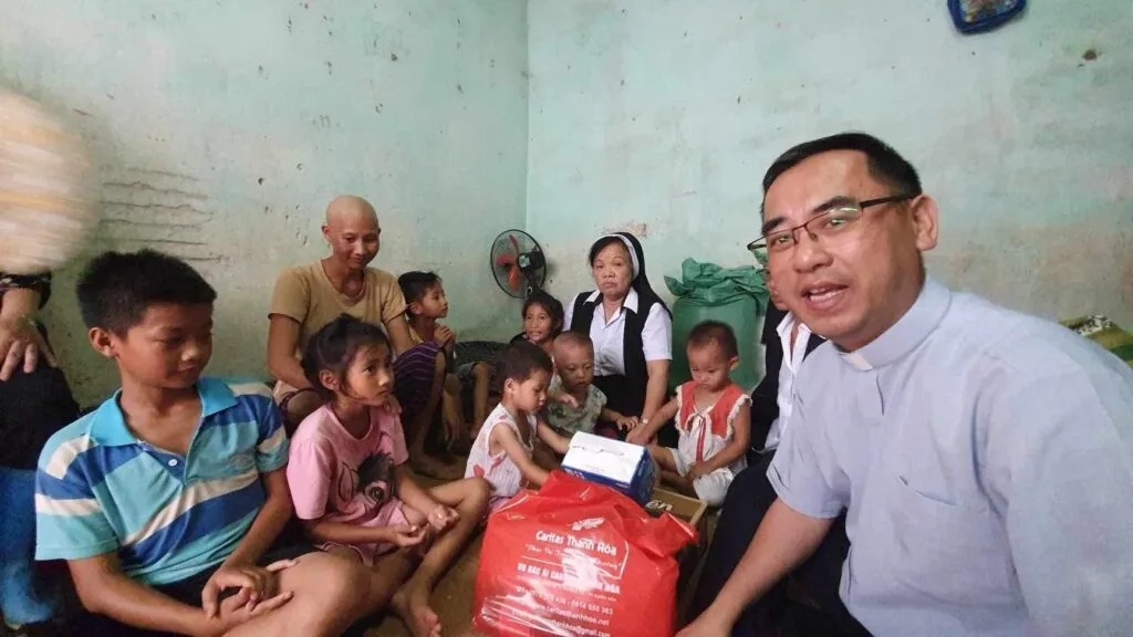 Thăm gia đình chị Tân tại xứ Tam Linh