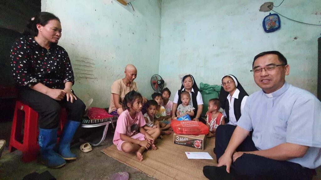 Thăm gia đình chị Tân tại xứ Tam Linh
