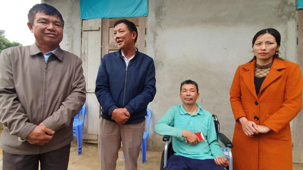 TRAO QUÀ TẾT CHO CÁC GIA ĐÌNH KHÓ KHĂN HUYỆN NÔNG CỐNG