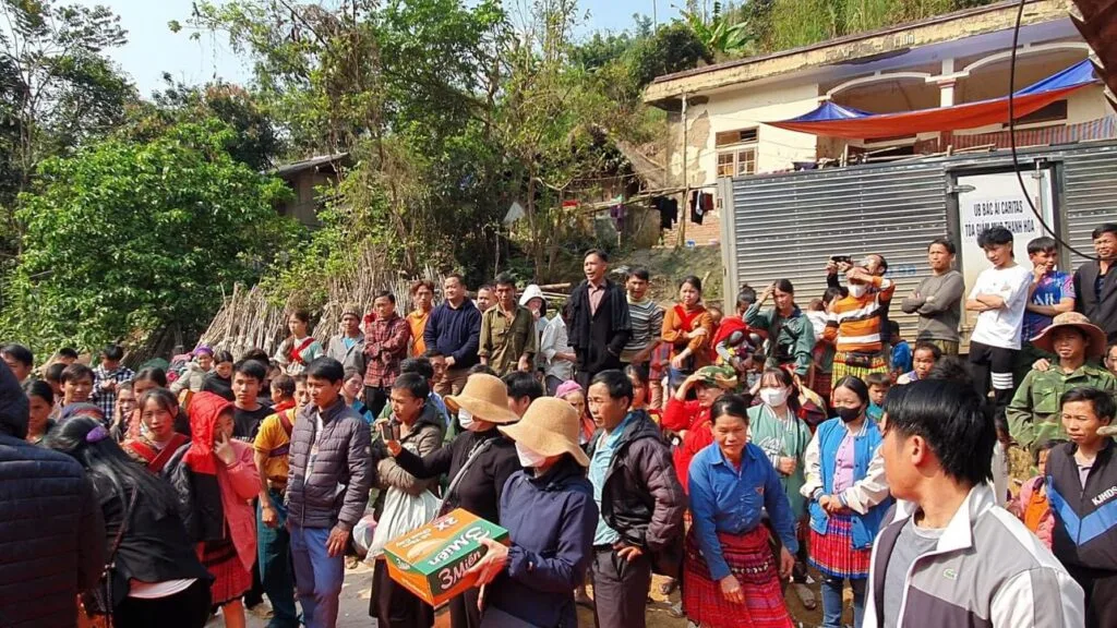 CARITAS THANH HOÁ – BÁC ÁI MÙA CHAY