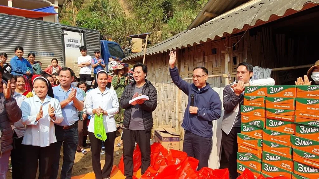 CARITAS THANH HOÁ – BÁC ÁI MÙA CHAY
