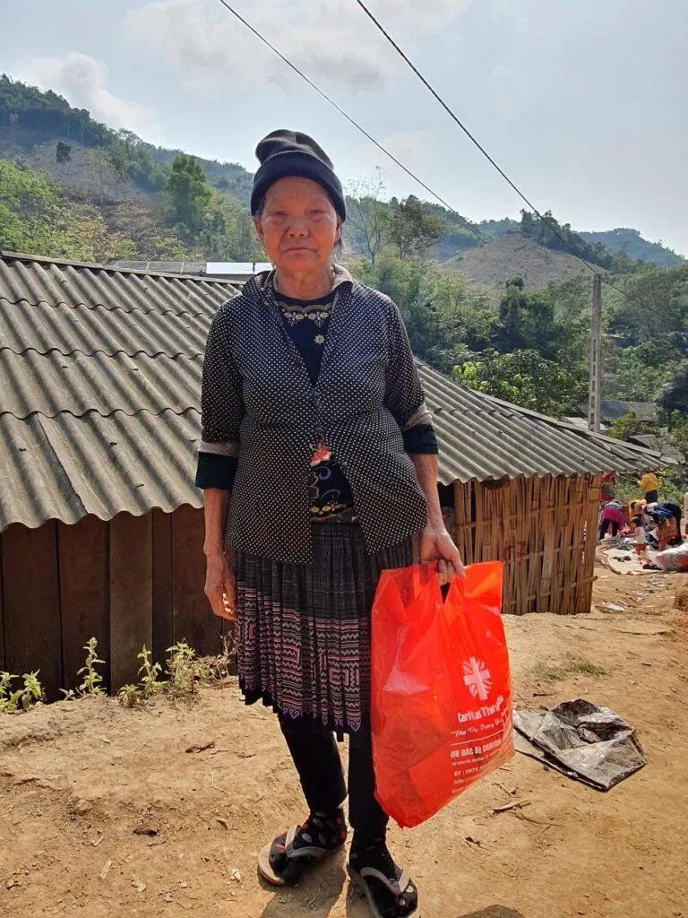 CARITAS THANH HOÁ – BÁC ÁI MÙA CHAY