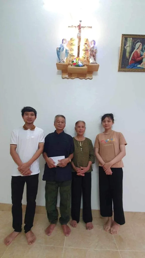 MÁI ẤM YÊU THƯƠNG CHO MỘT GIA ĐÌNH DÂN CHÀI
