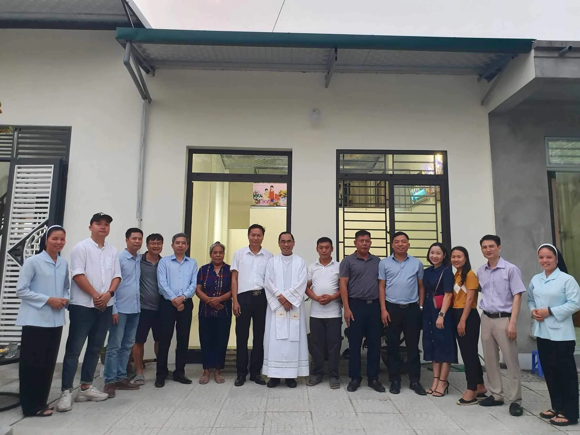 CARITAS THANH HOÁ Bàn Giao Nhà Tình Thương Cho Một Gia Đình Dân Chài Trên Địa Bàn Thành Phố Thanh Hoá