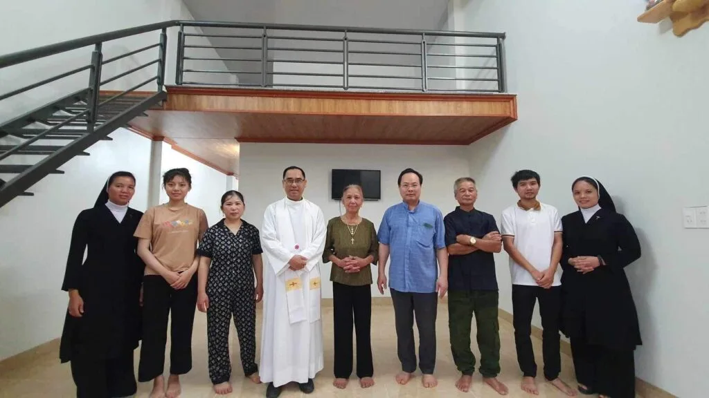 MÁI ẤM YÊU THƯƠNG CHO MỘT GIA ĐÌNH DÂN CHÀI